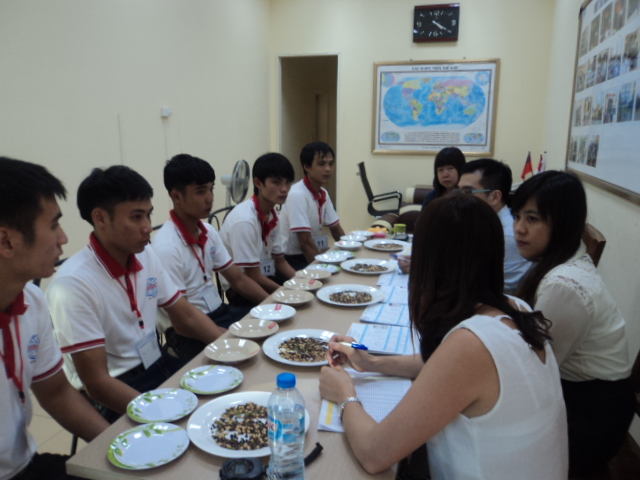 lao động tham gia dự tuyển Đài Loan tại công ty INTERSERC