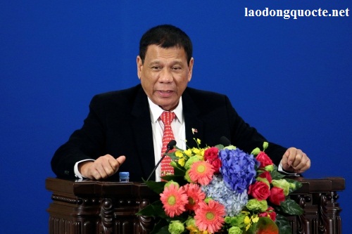 Philippines President Rodrigo Duterte makes a speech during the Philippines - China Trade and Investment Forum at the Great Hall of the People in Beijing, China, October 20, 2016. REUTERS/Wu Hong/ Pool