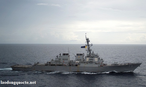 Guided-missile destroyer USS Decatur (DDG 73) operates in the South China Sea as part of the Bonhomme Richard Expeditionary Strike Group (ESG) in the South China Sea on October 13, 2016. Picture taken on October 13, 2016.  Courtesy Diana Quinlan/U.S. Navy/Handout via REUTERS   ATTENTION EDITORS - THIS IMAGE WAS PROVIDED BY A THIRD PARTY. EDITORIAL USE ONLY     TPX IMAGES OF THE DAY